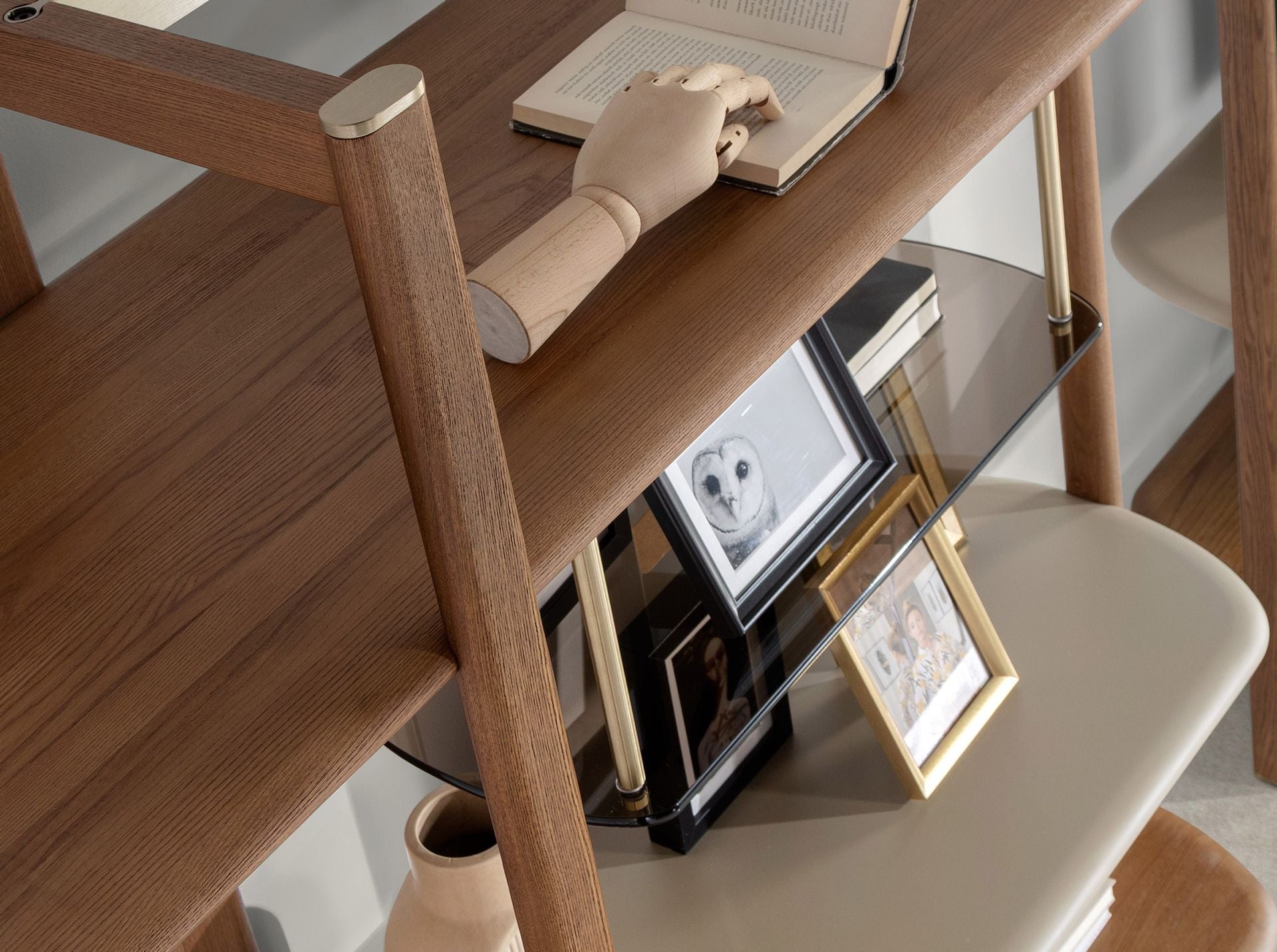 Left rectangular bookcase in light walnut and greige wood