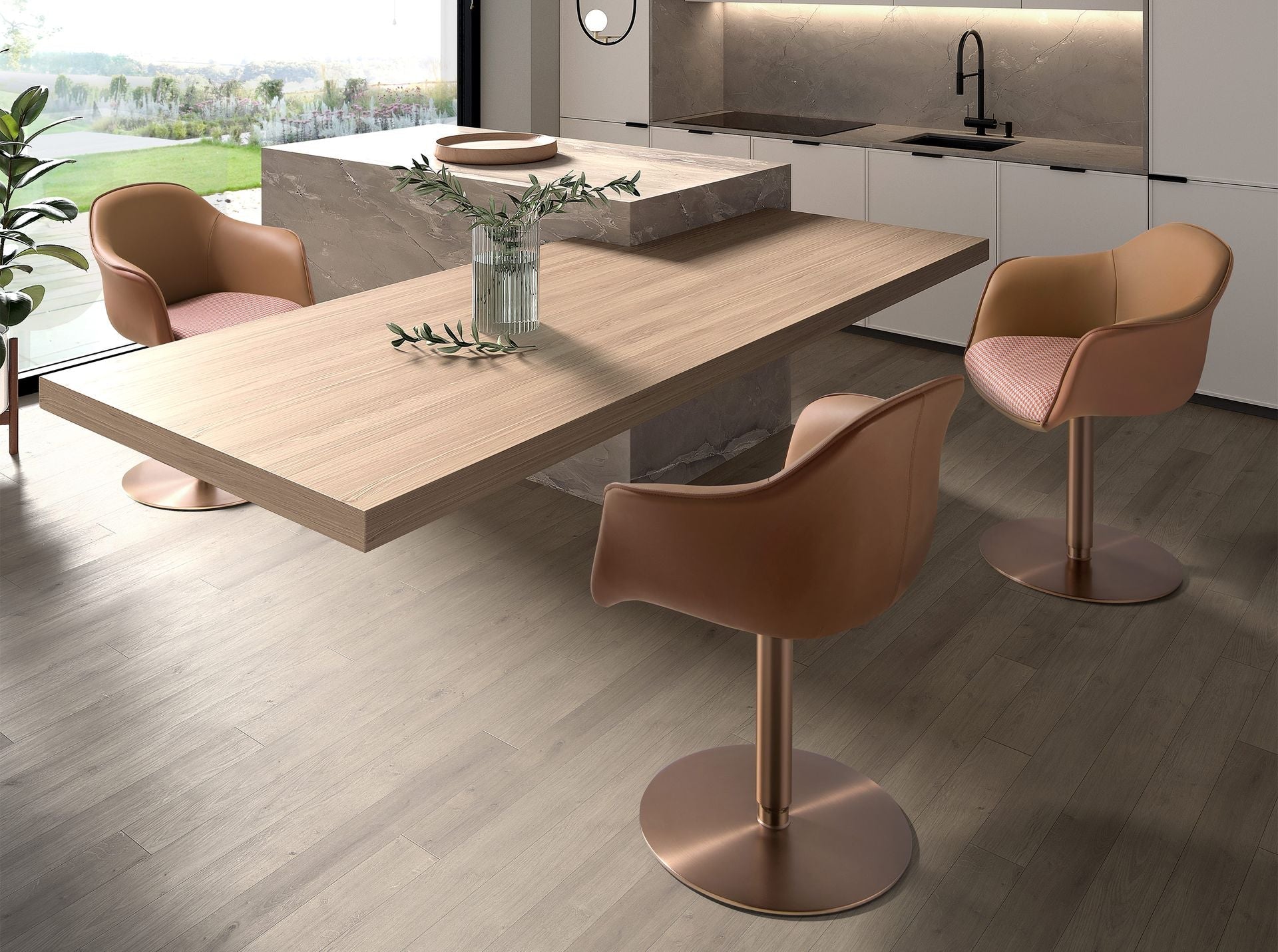 Sedia girevole in tessuto marrone terracotta e beige e similpelle marrone