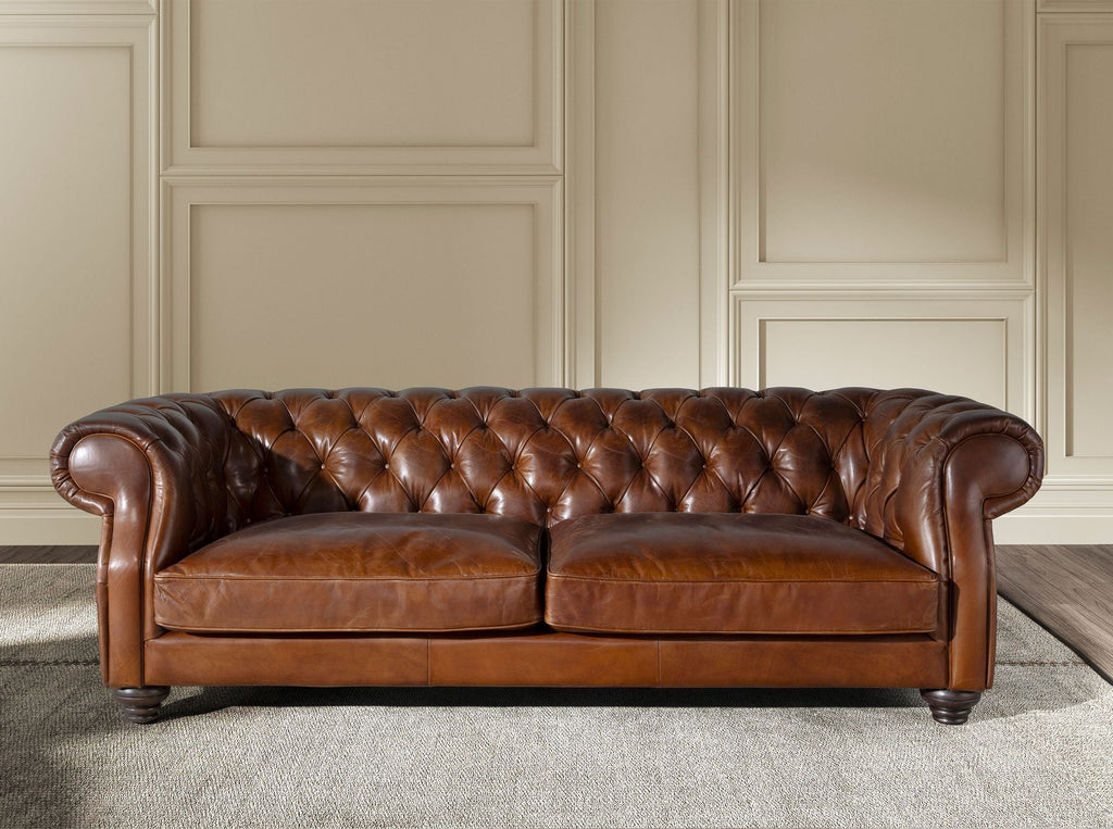 Divano Chester a 3 posti in pelle marrone cognac
